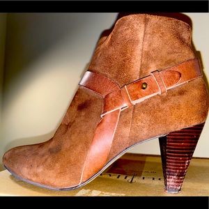 Cole Haan Brown suede Booties